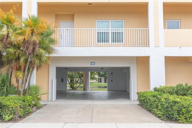 Building Photo - 8403 Placida Rd