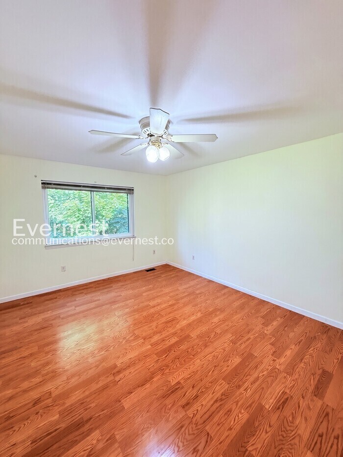 Building Photo - 5369 Wright Way W