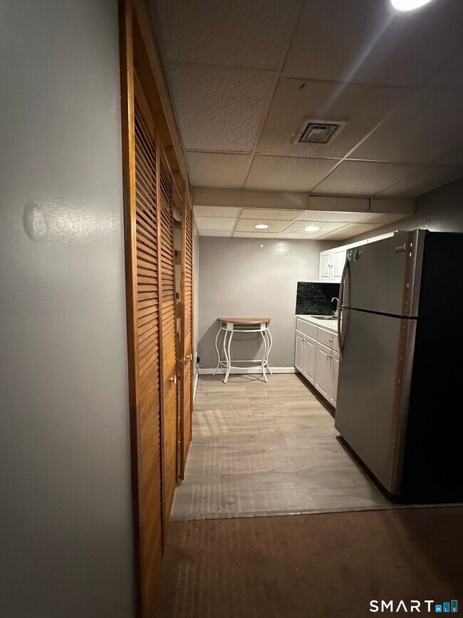 Building Photo - 203 Oakland St