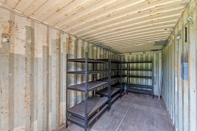 Building Photo - 2006 E 14th St