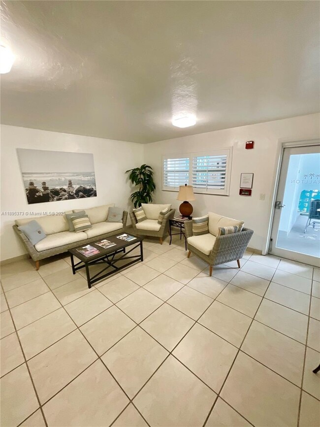Building Photo - 419 Golden Isles Dr