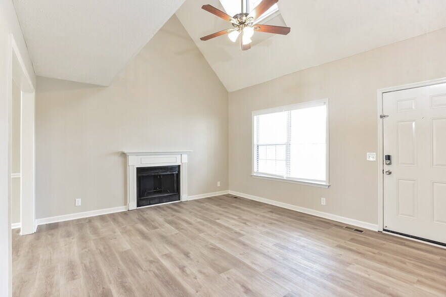 Building Photo - 1529 Water Oak Ct