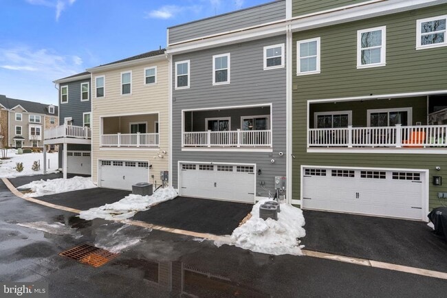 Building Photo - 10706 Larkswood St