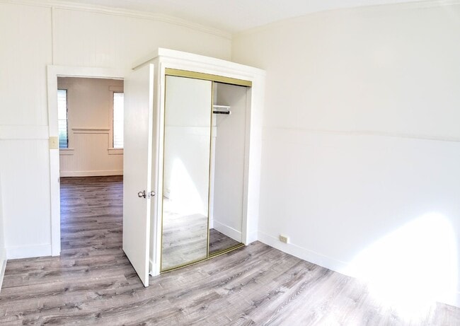 Building Photo - 1928 Pauoa Rd