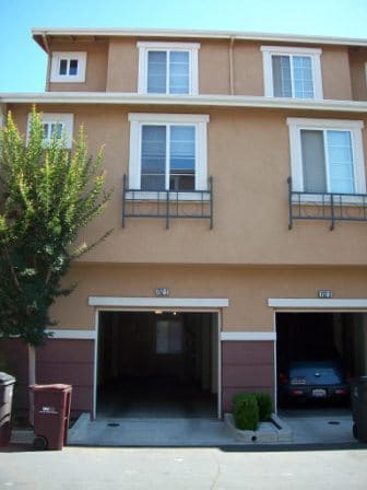 Building Photo - Nor Cal Realty, Inc. - 2 bedroom, 2.5 bath townhouse with 2 car garage
