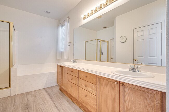 Building Photo - Discover the perfect blend of comfort and ...