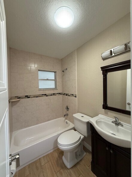 Guest/hallway Bathroom - 3415 W Braddock St