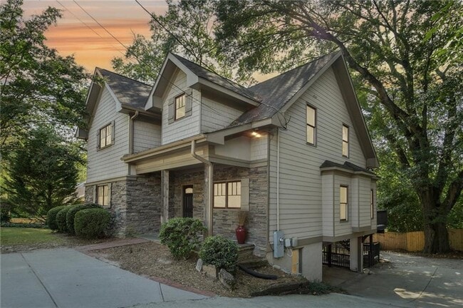 Building Photo - 1399 N Druid Hills Rd