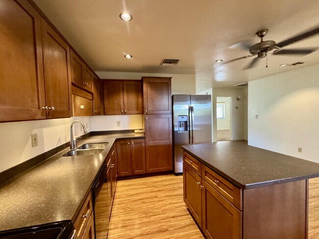 Building Photo - 360 N Highland Ave