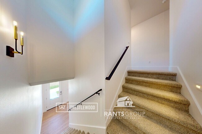 Building Photo - Brand New! Modern Home in Trestlewood – Wh...