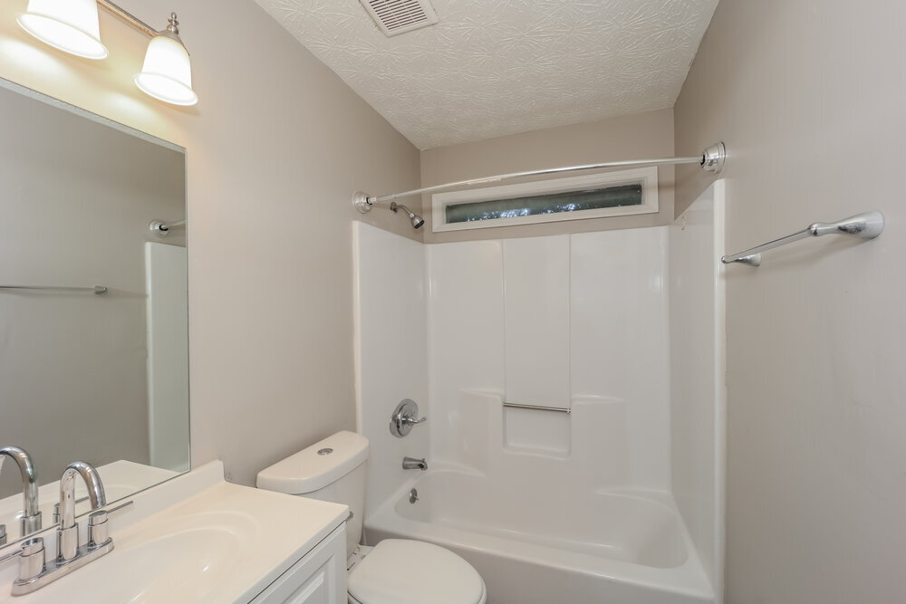 Building Photo - 540 Hillsdale Dr