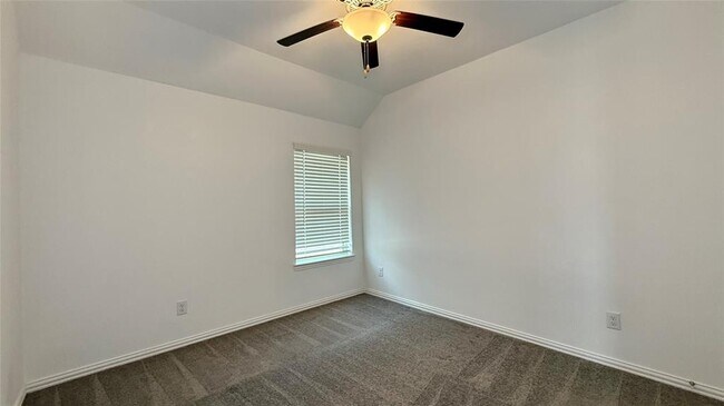 Building Photo - 13018 Hydeland Dr