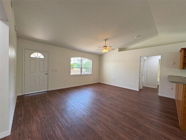 Building Photo - 519 Hemlock St