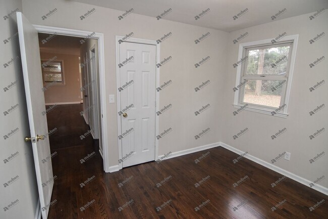 Building Photo - Coming Soon!! 3 Bedroom 1 Bath Home