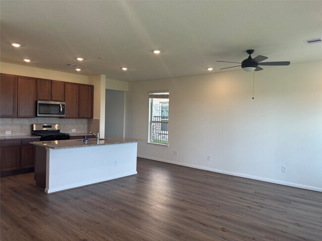 Building Photo - 4821 Vida Vis Dr