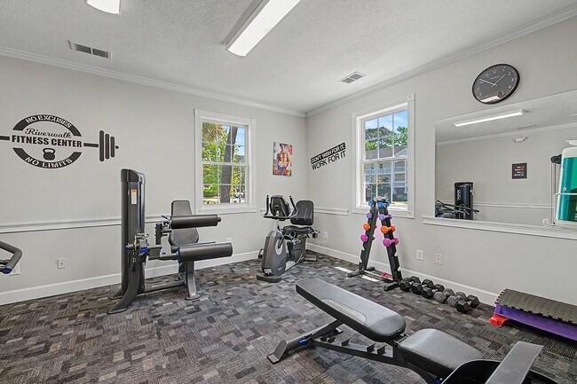Building Photo - Condo in Arrowhead with brand new paint and carpet!