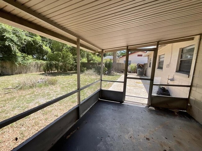 Building Photo - 4526 Balboa Dr