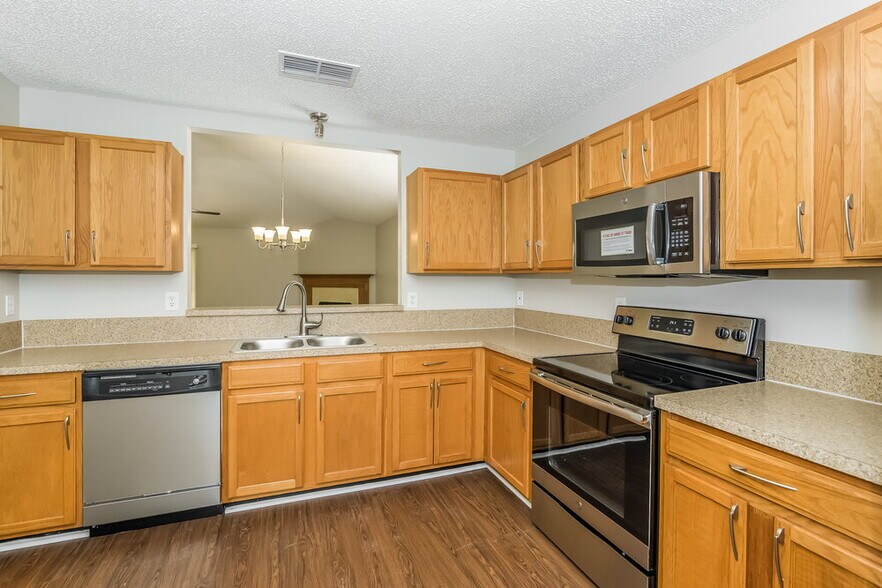 Building Photo - 847 Timberjack Ct