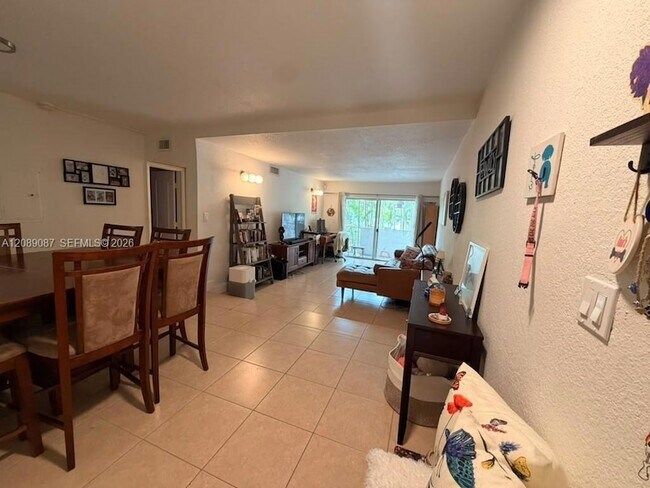 Building Photo - 8950 SW 69th Ct