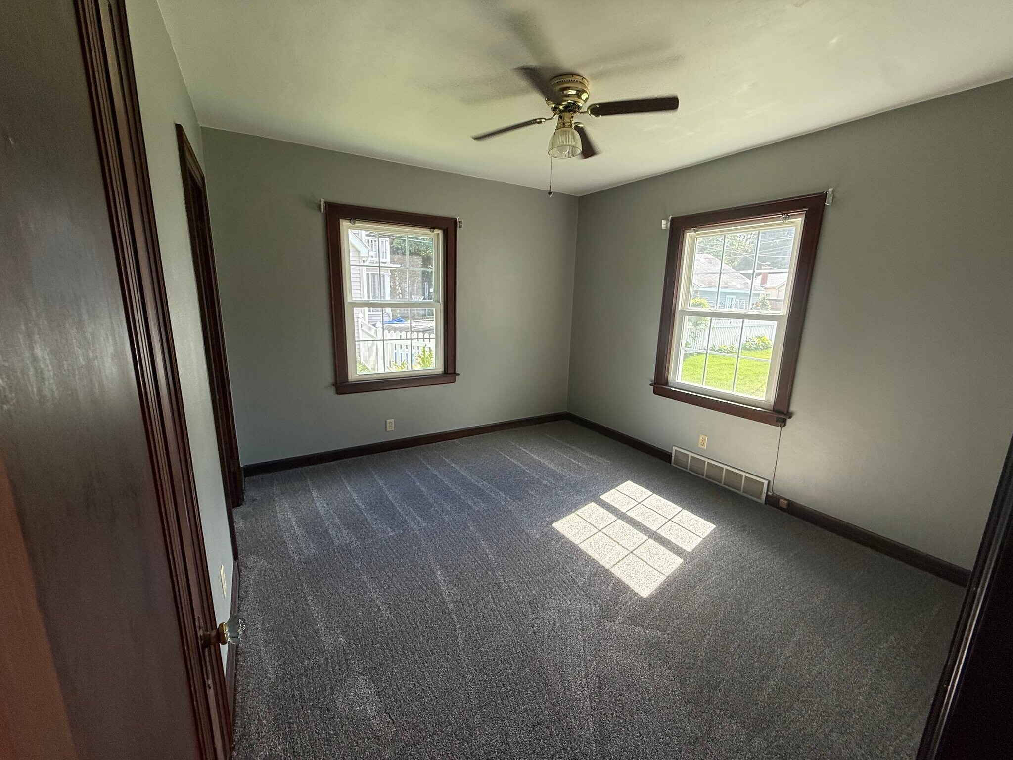 Building Photo - 925 24th St