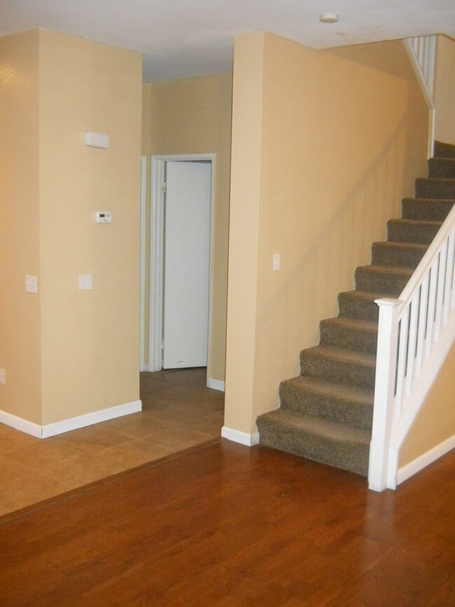 Building Photo - 4bd/3ba Home - Moreno Valley Ranch!