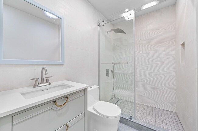 Building Photo - 22434 Salem Ave