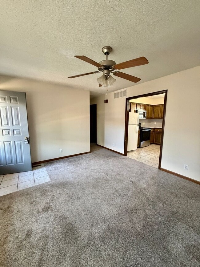 Building Photo - Indian Hills Duplex