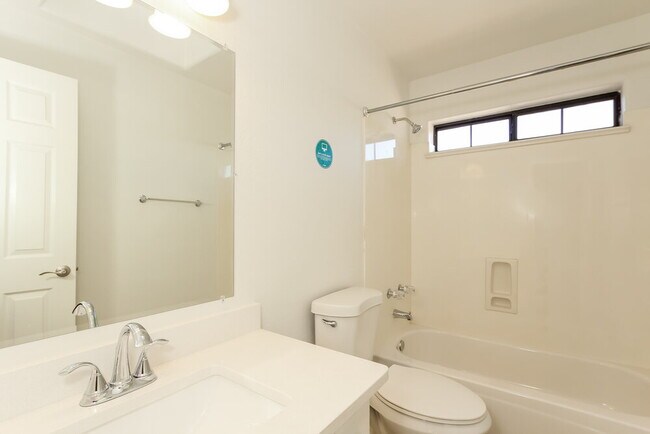 Building Photo - 18039 N 12th Pl