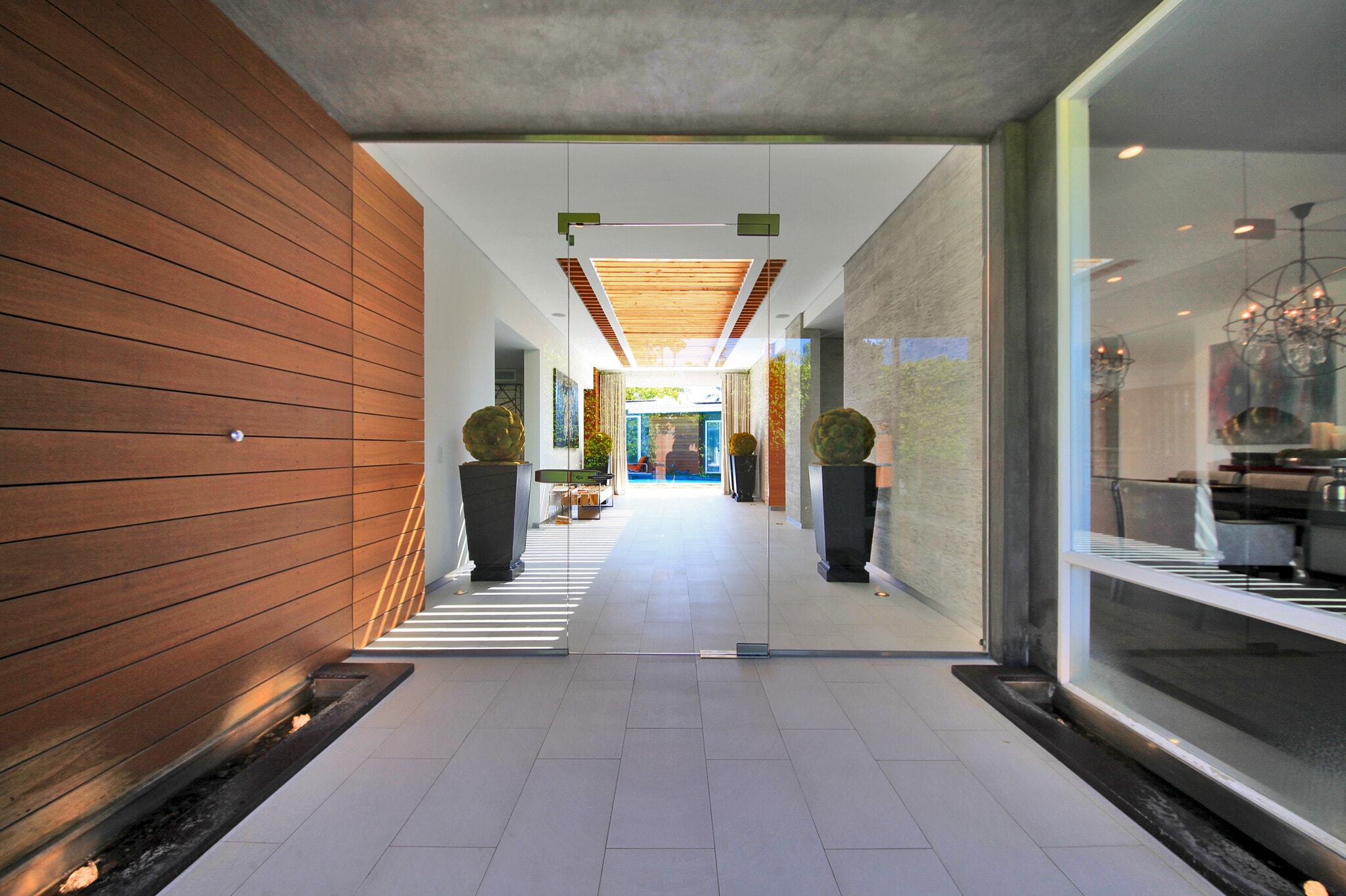 Building Photo - 3054 Elvido Dr