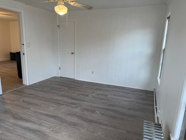 Building Photo - 69 Smith St