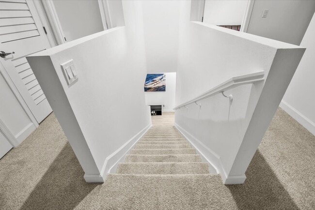 Building Photo - 14042 SW Thorens Dr