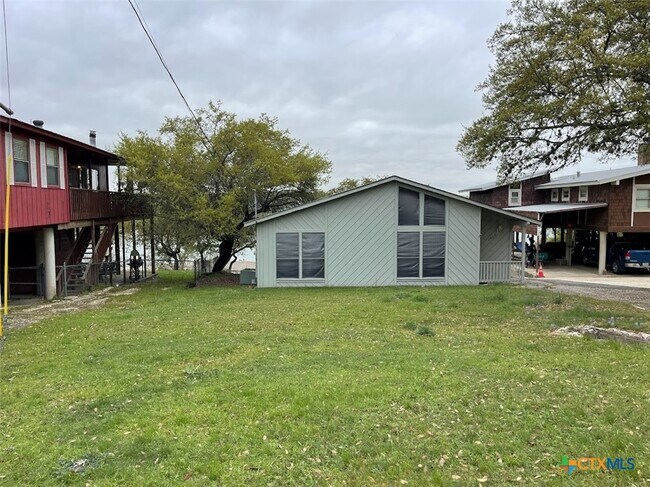 Building Photo - 1415 Glenn Dr