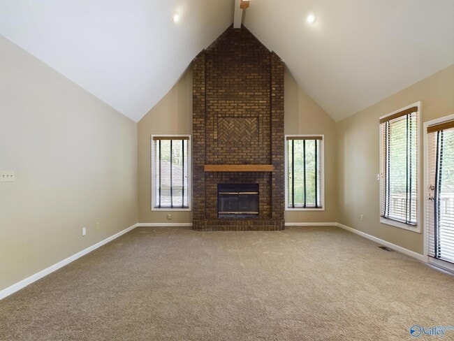 Building Photo - 1016 Seina Vista Dr