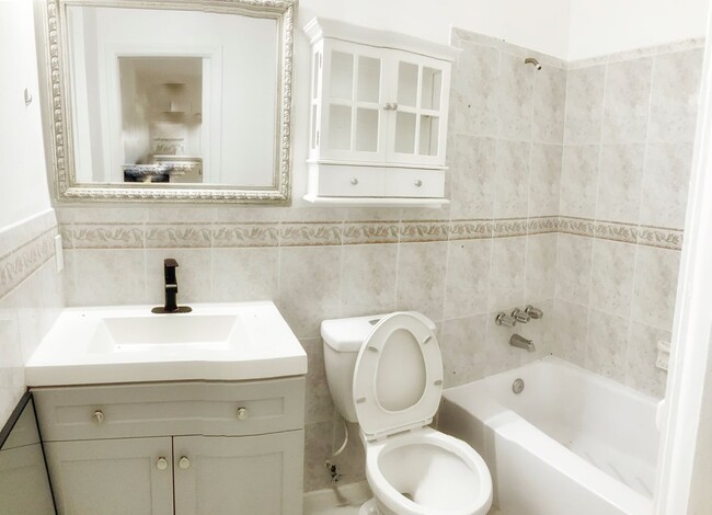 Building Photo - Charming 4-Bedroom, 3-Bath Home – Spacious...