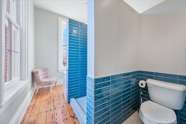 Building Photo - Historic, Character-Rich House - 3 Bed, 3 Bath (2 Full, 2 Half)