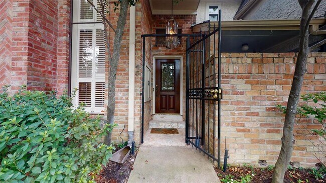 Building Photo - 727 Bunker Hill Rd