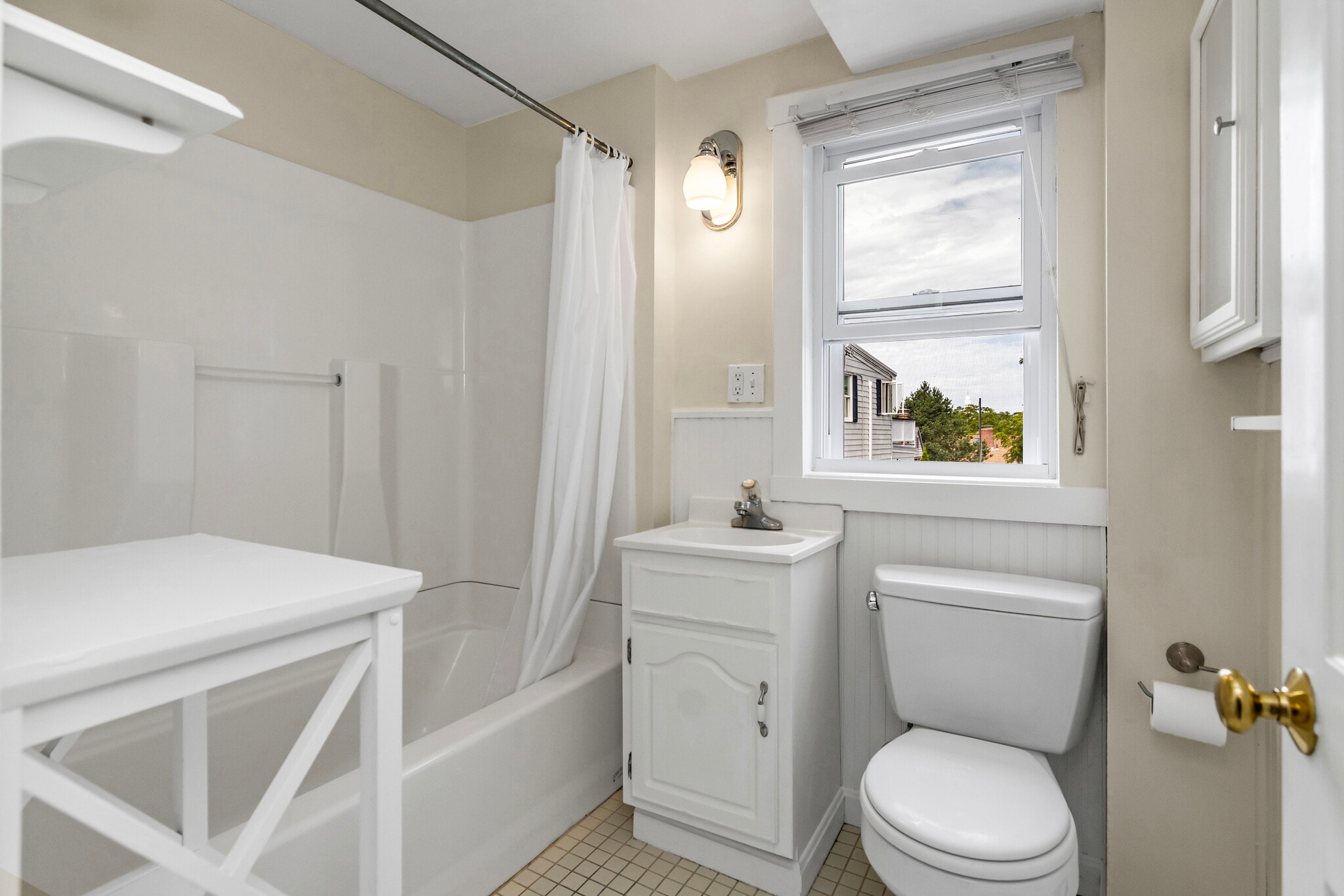 Bathroom - 4 Pleasant St