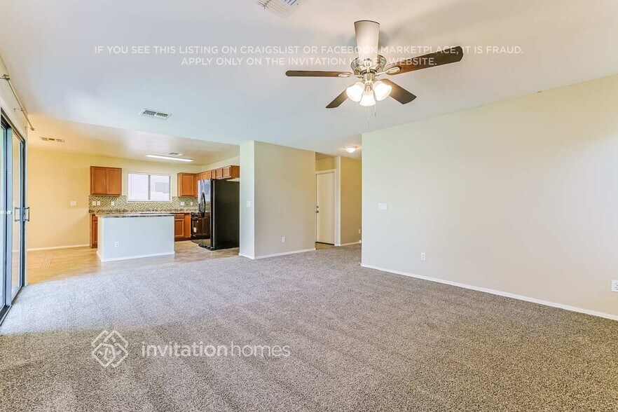 Building Photo - 2162 E Cochise Ave