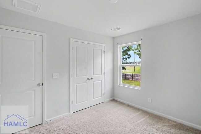 Building Photo - 137 Castaway Ct