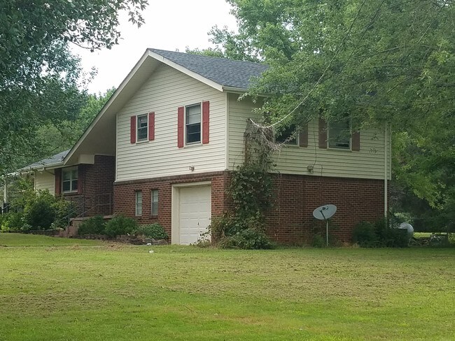 Building Photo - 967 Ford Chapel Rd