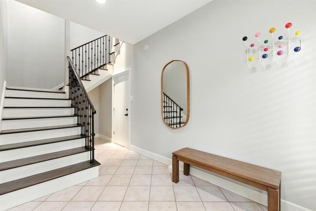 Building Photo - 1317 Bomar St