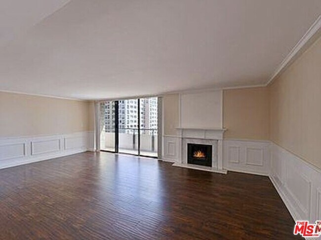 Building Photo - 10535 Wilshire Blvd