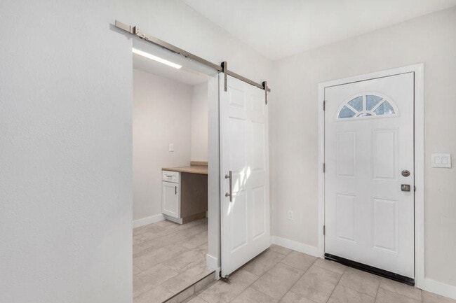 Building Photo - 4316 E Rose Marie Ln