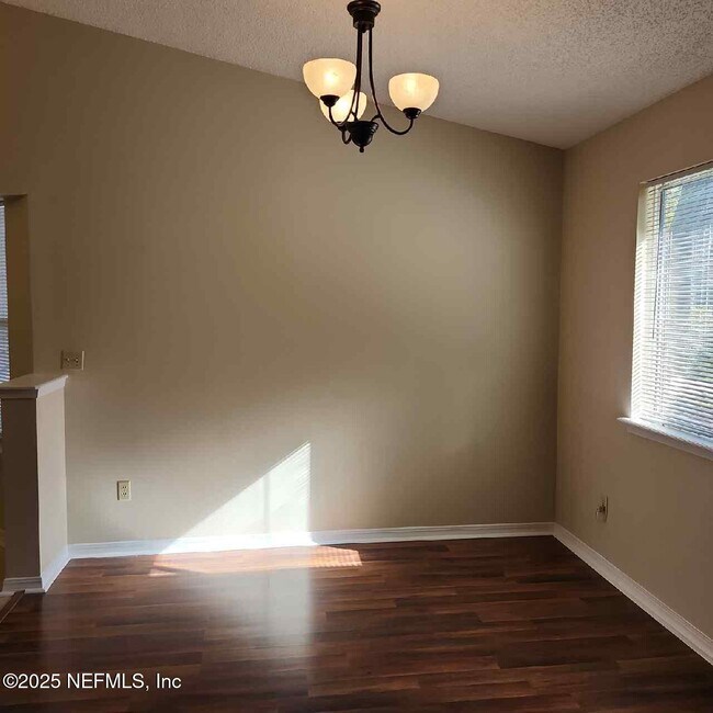 Building Photo - 2210 Captain Kidd Dr