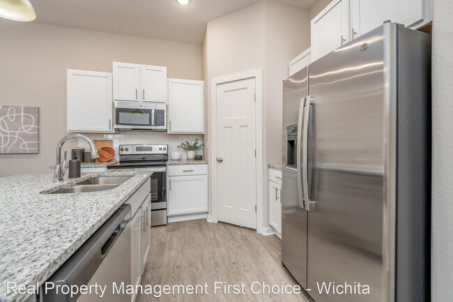 Building Photo - 3 br, 2 bath House - 3419 W 45th ST S