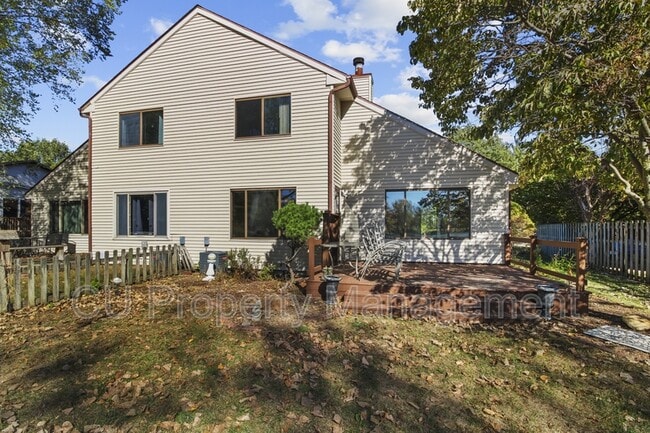 Building Photo - 505 Clearwater Dr