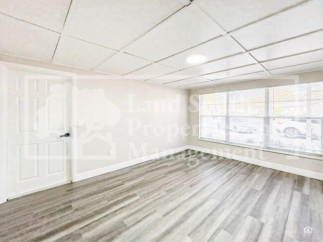 Building Photo - 1631 Monterey Ln