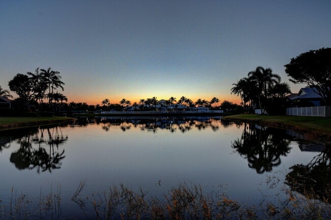 Building Photo - 2245 Sapphire Cir