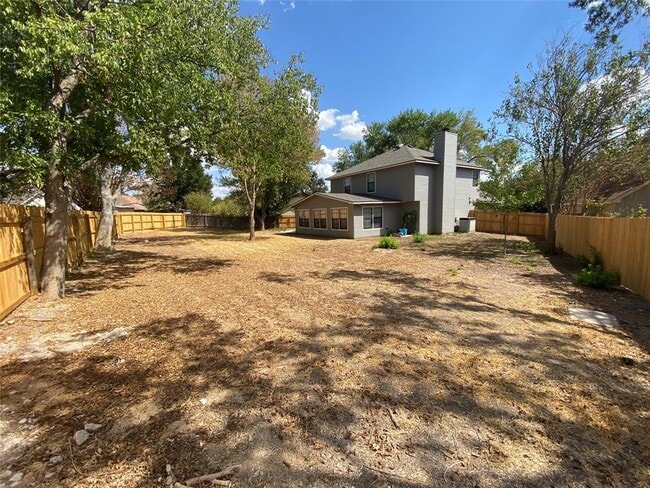 Building Photo - 1903 Terisu Cove