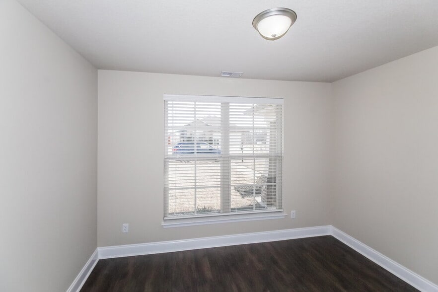 Building Photo - 8759 Kimberly Dawn Dr